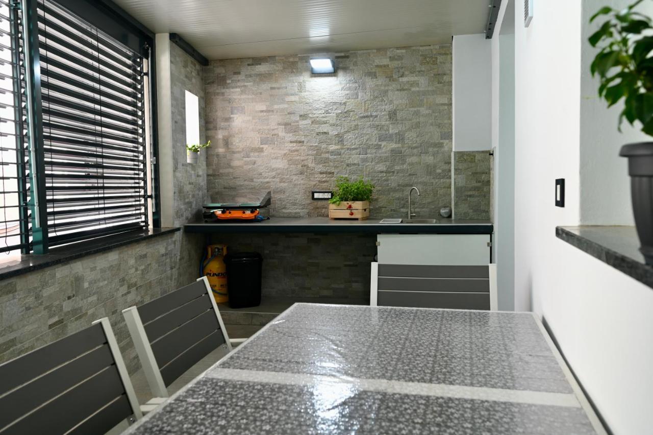Poseidon Apartment Ізола Екстер'єр фото